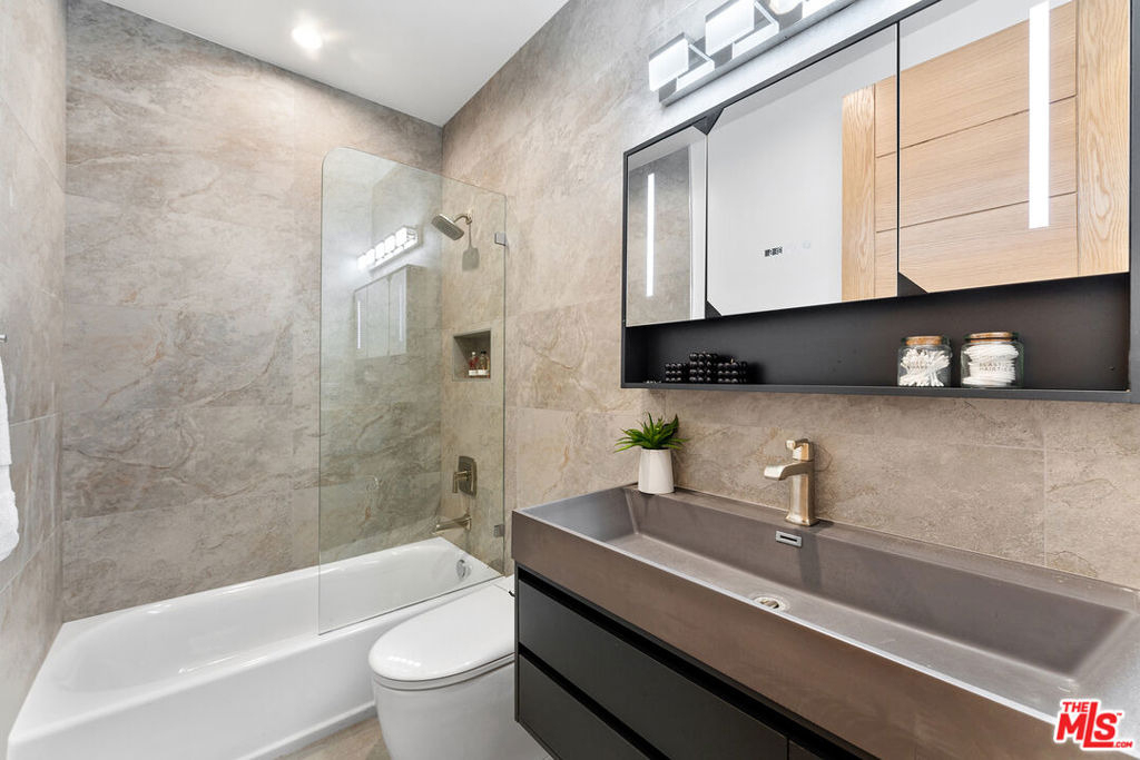 3932 Minerva Avenue - Photo 14