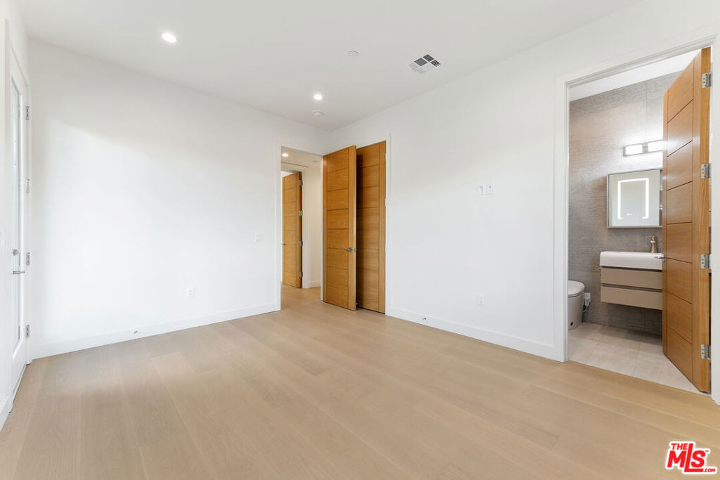 3932 Minerva Avenue - Photo 29