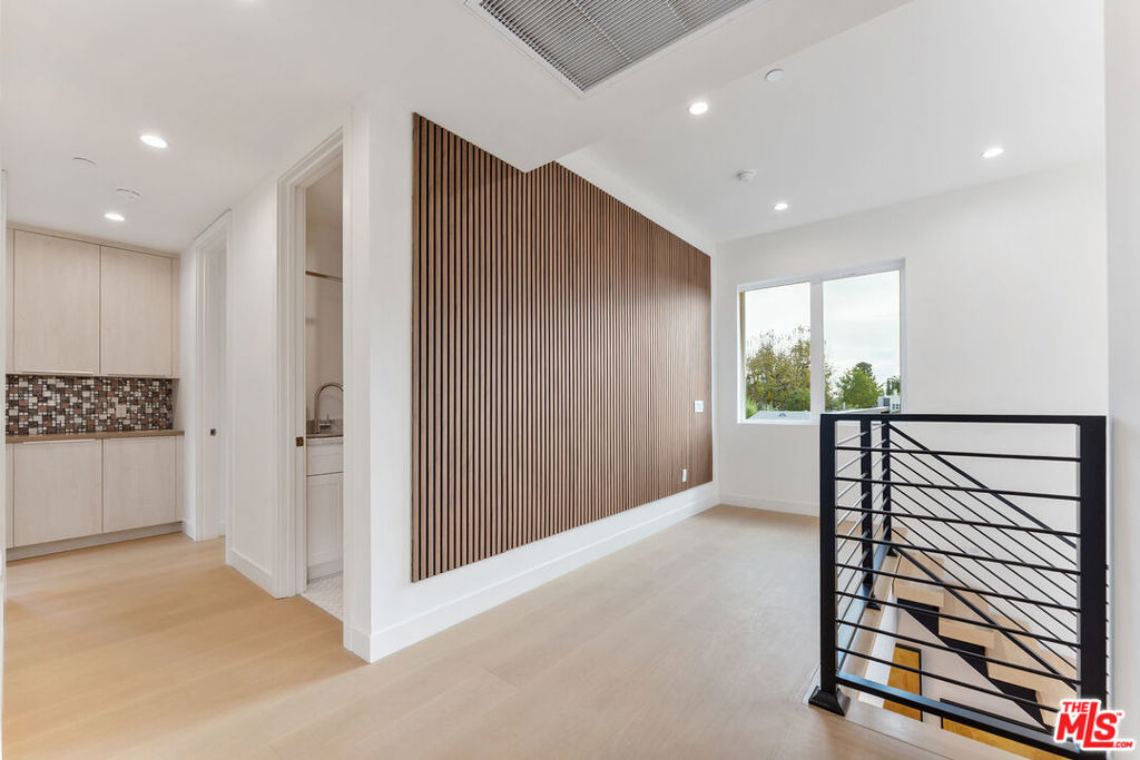 3932 Minerva Avenue - Photo 31