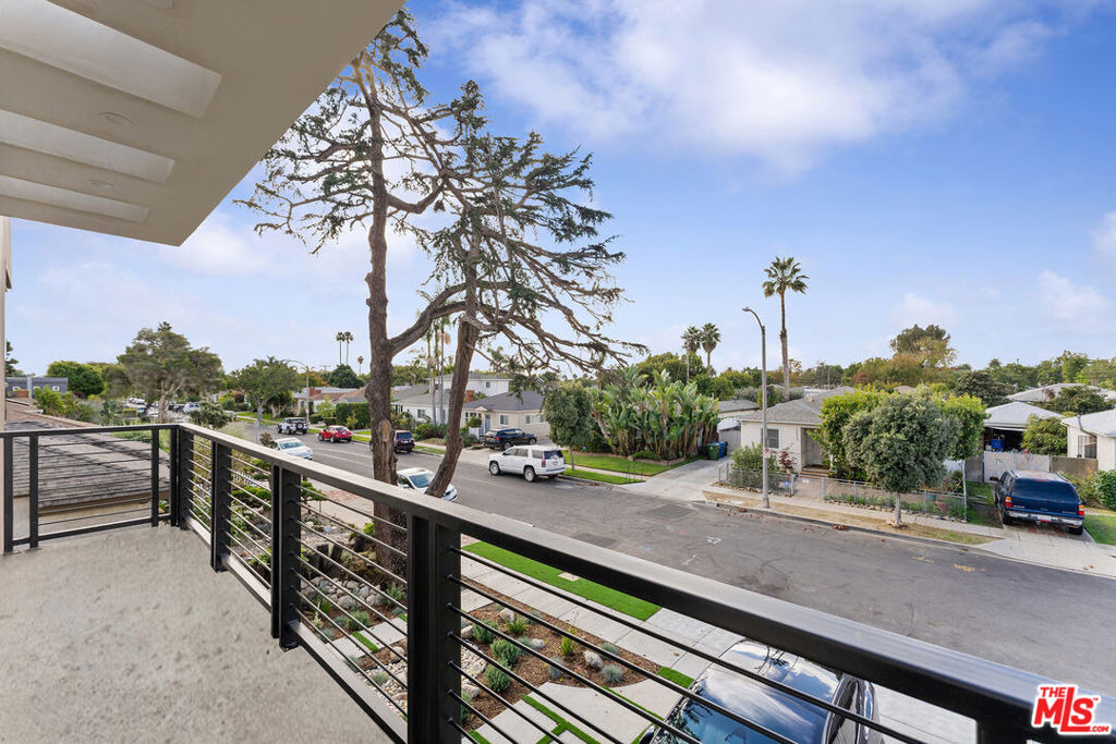 3932 Minerva Avenue - Photo 32