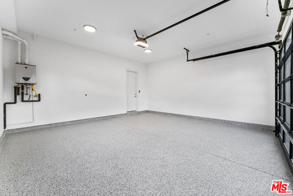 3932 Minerva Avenue - Photo 17
