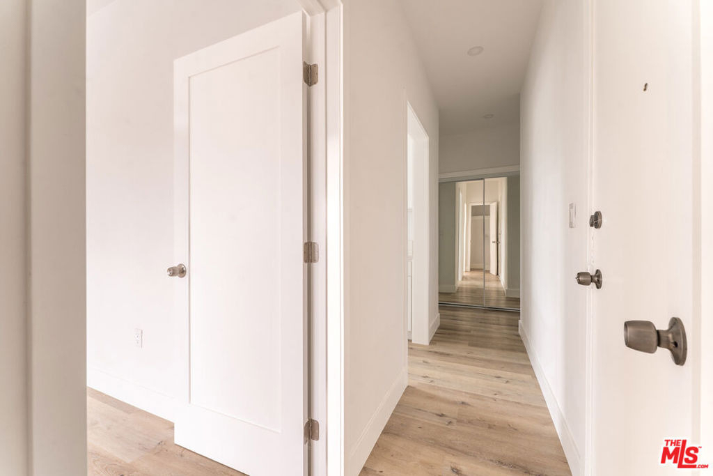 1519 W 30th Street - Photo 2