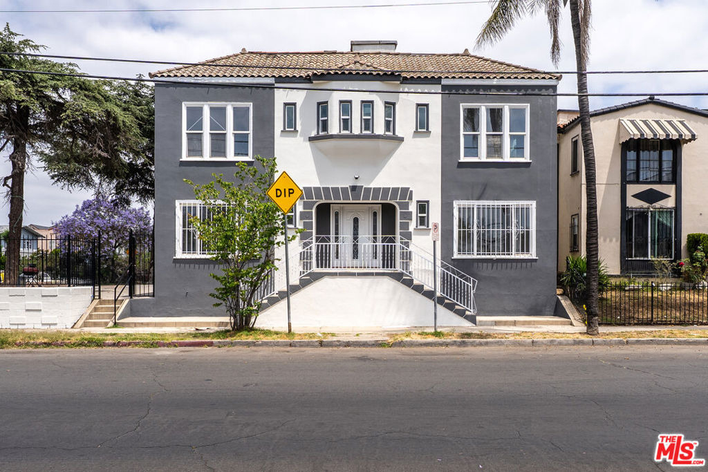 1519 W 30th Street - Photo 0