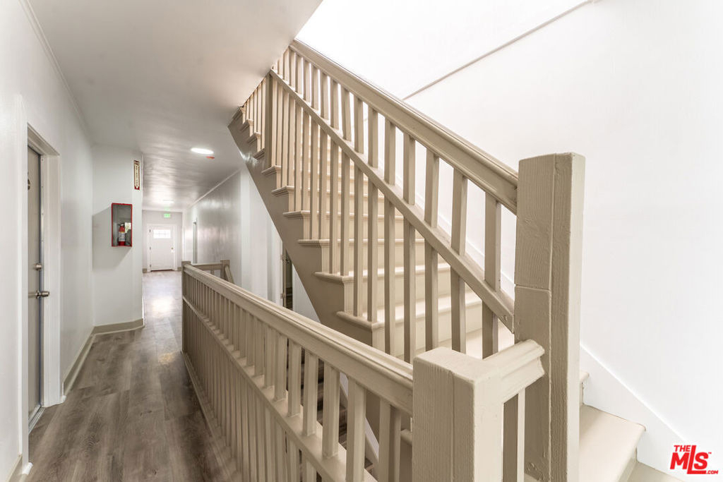 1519 W 30th Street - Photo 14