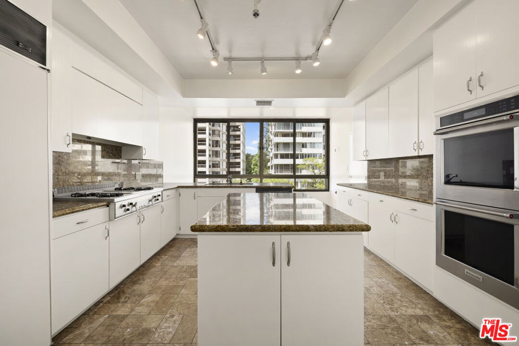 10430 Wilshire Boulevard - Photo 7