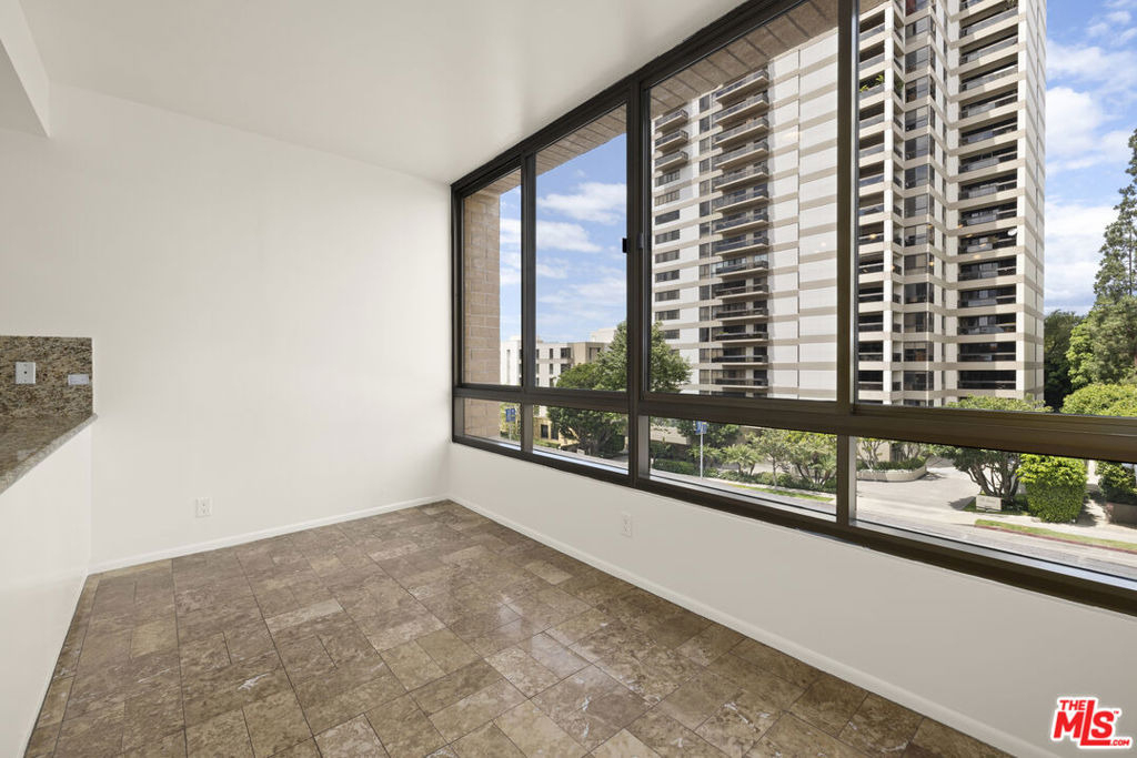 10430 Wilshire Boulevard - Photo 9