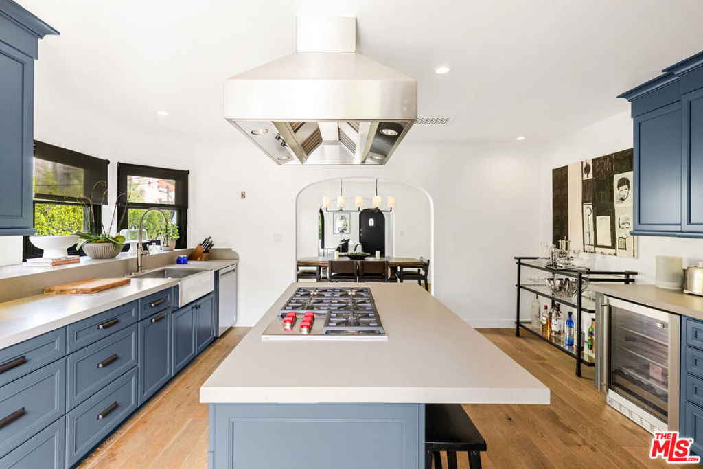 745 N Laurel Avenue - Photo 8