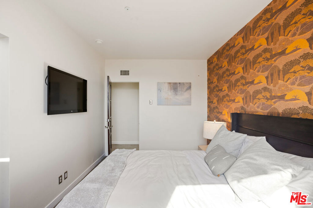 8435 Franklin Avenue - Photo 46