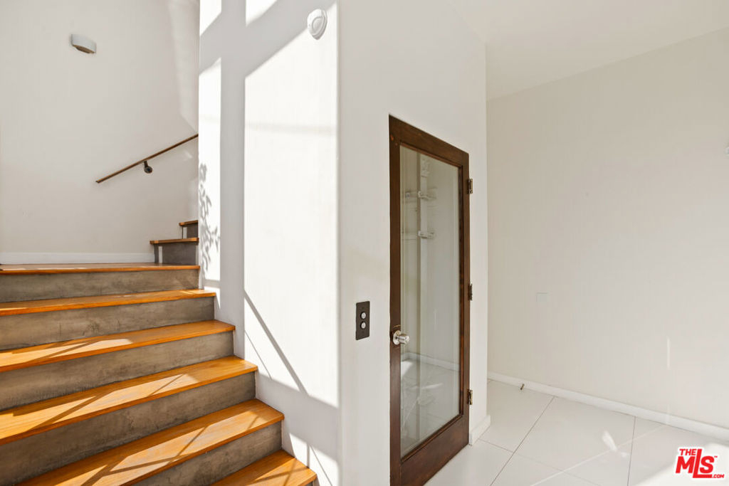8435 Franklin Avenue - Photo 52
