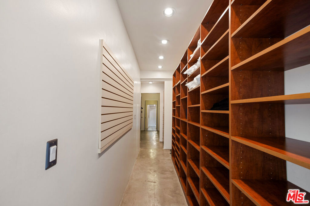 8435 Franklin Avenue - Photo 30