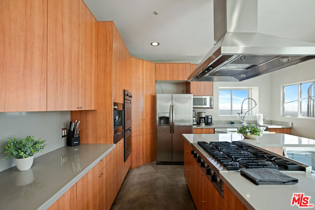 8435 Franklin Avenue - Photo 15