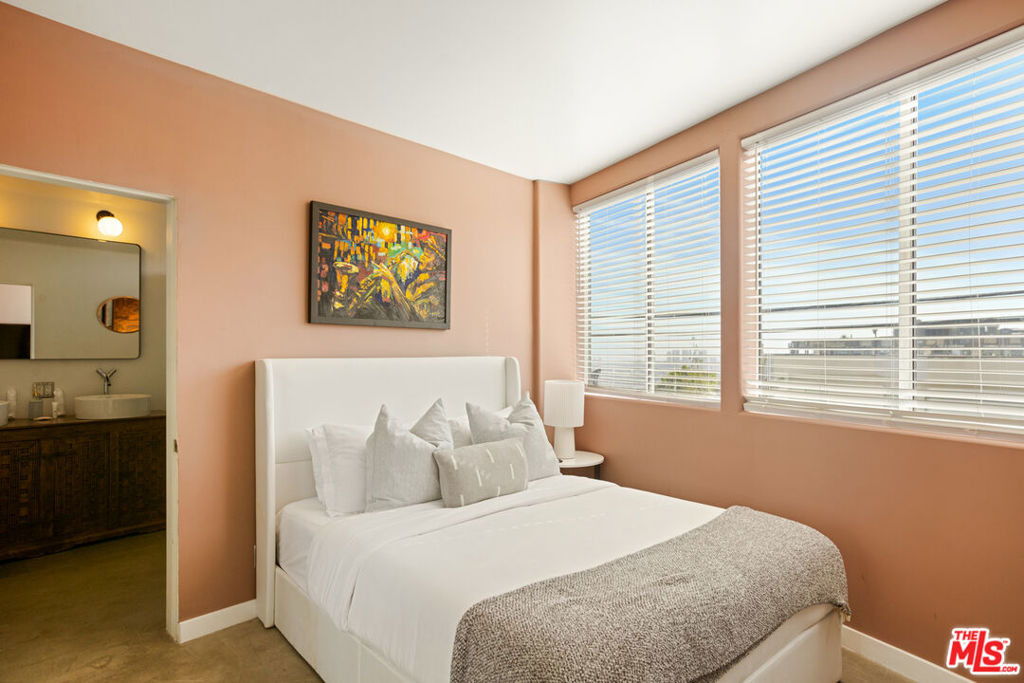 8435 Franklin Avenue - Photo 42