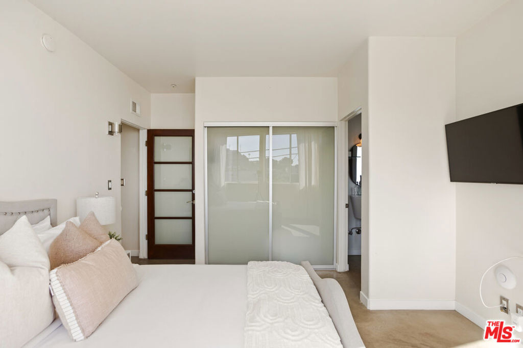 8435 Franklin Avenue - Photo 49