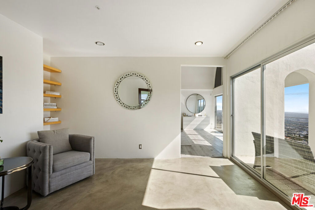 8435 Franklin Avenue - Photo 16