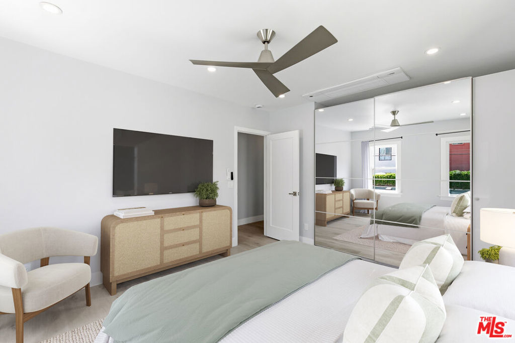 224 N New Hampshire Avenue - Photo 3