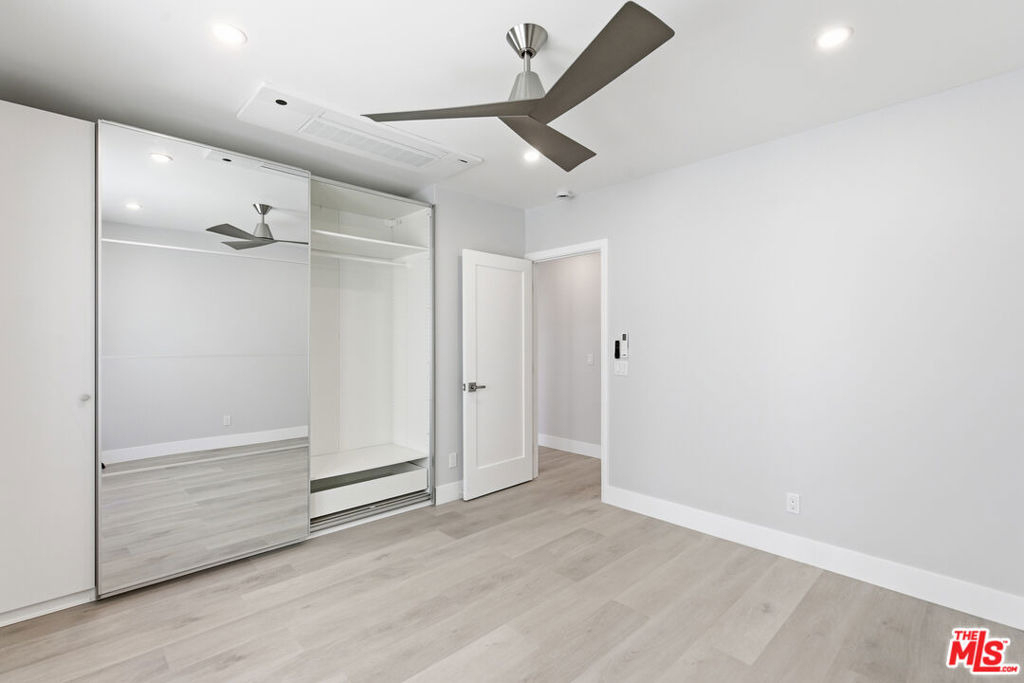 224 N New Hampshire Avenue - Photo 18