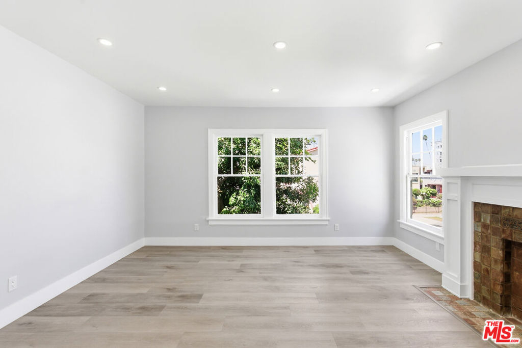 224 N New Hampshire Avenue - Photo 8