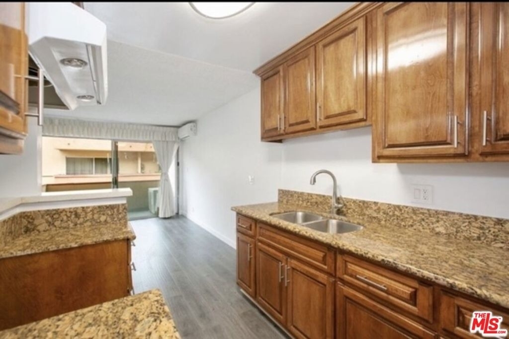 855 Victor Avenue - Photo 1