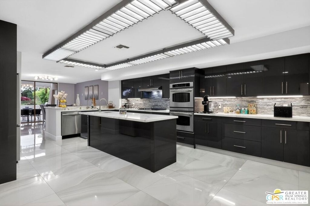 196 Kavenish Drive - Photo 4