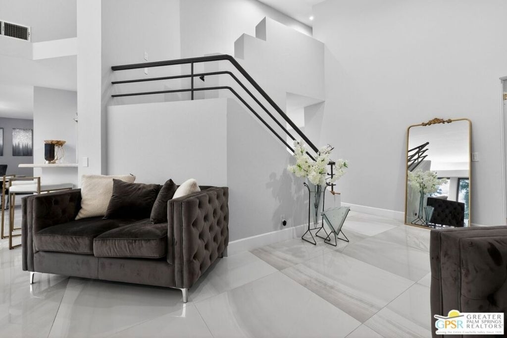 196 Kavenish Drive - Photo 8