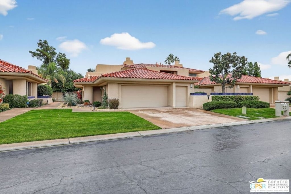 196 Kavenish Drive - Photo 0
