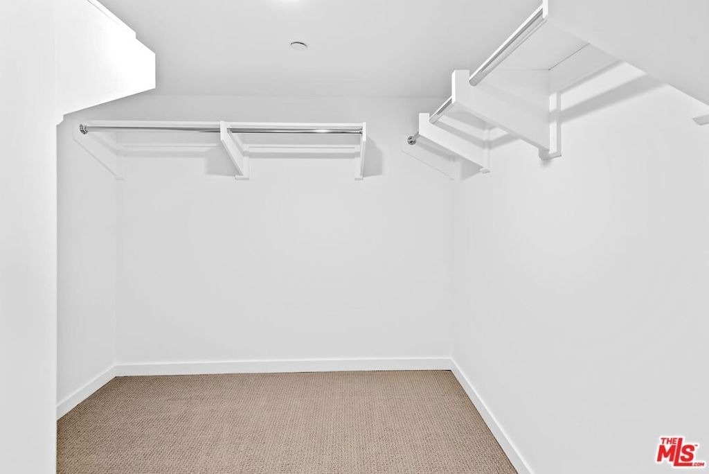 13650 Marina Pointe Drive - Photo 14