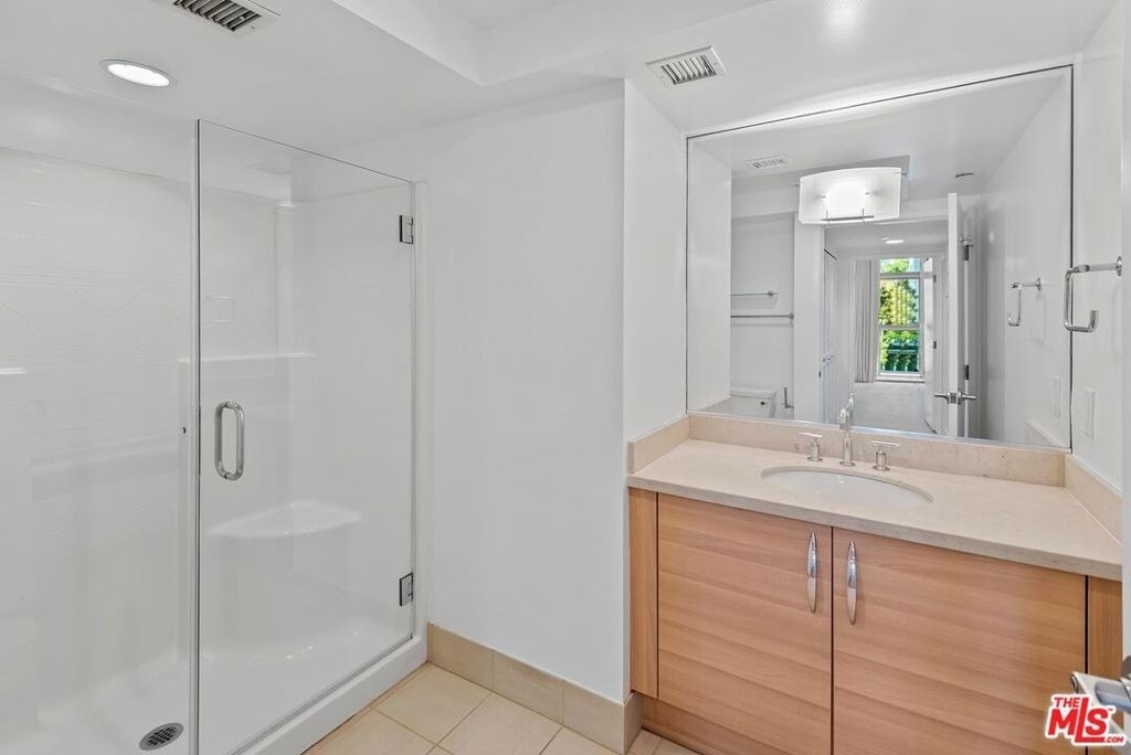 13650 Marina Pointe Drive - Photo 19