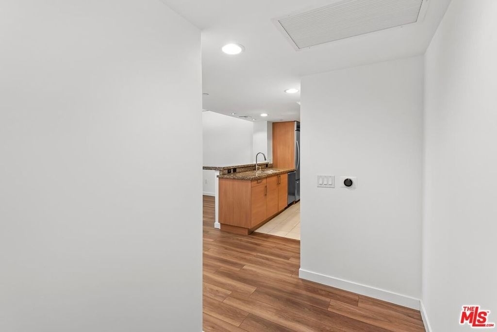 13650 Marina Pointe Drive - Photo 1