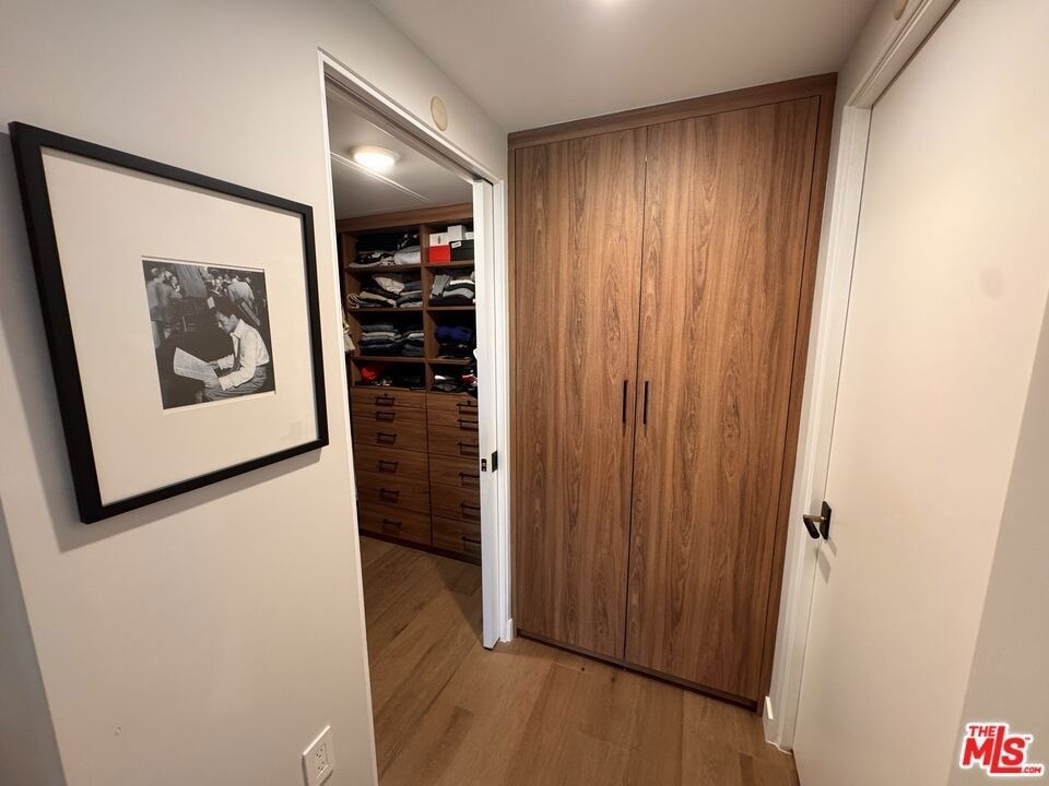 1017 N Croft Avenue - Photo 13
