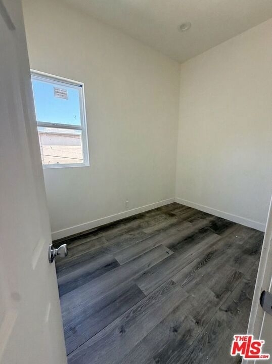 1833 S St Andrews Place - Photo 1