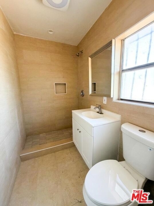 10218 Darby Avenue - Photo 11