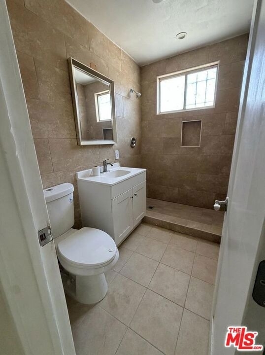 10218 Darby Avenue - Photo 12