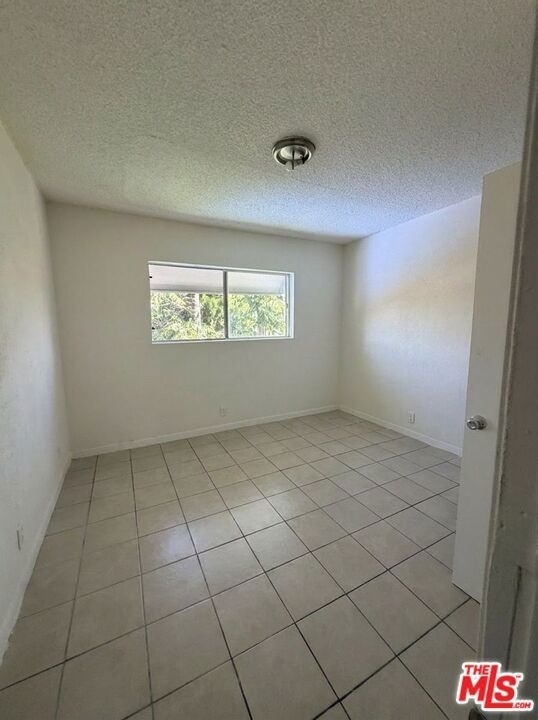 1029 S Record Avenue - Photo 15