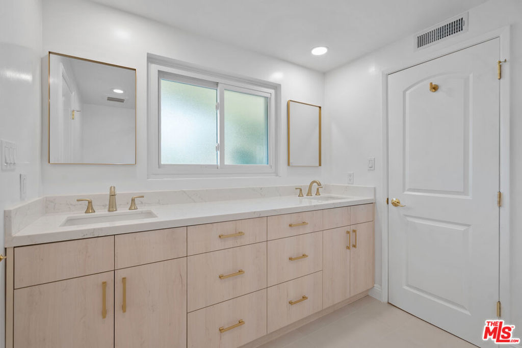 4159 Regal Oak Drive - Photo 33