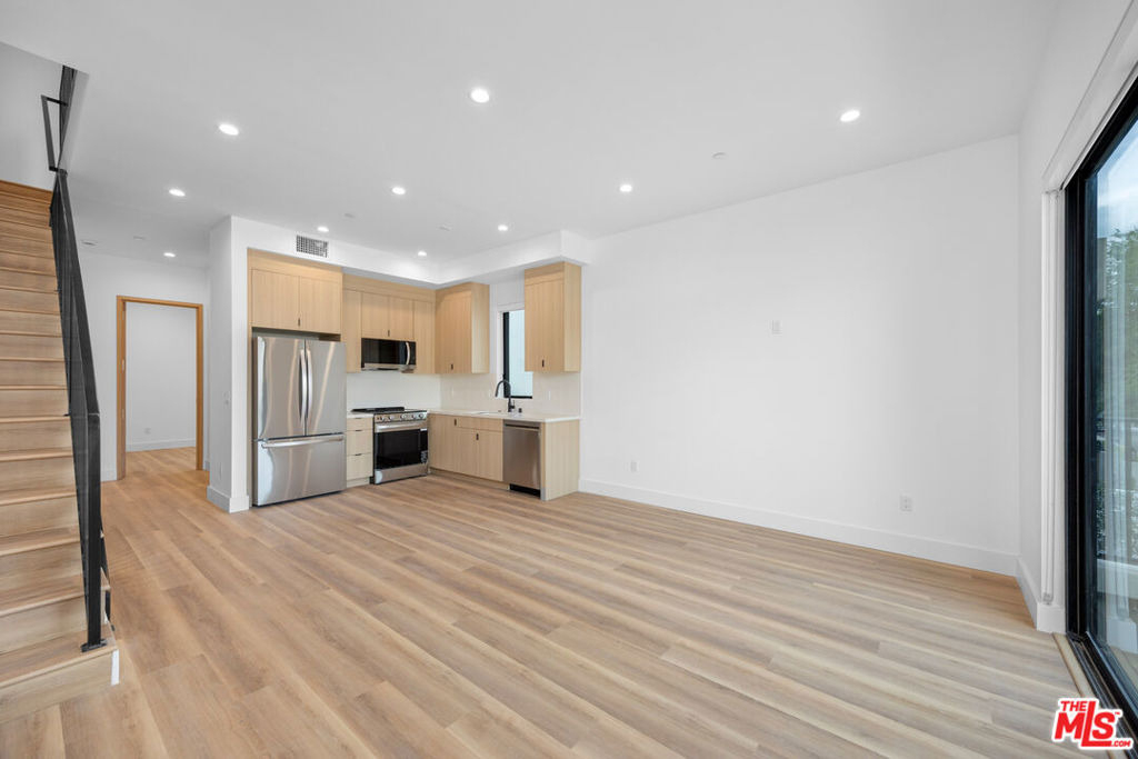 5317 Ben Avenue - Photo 3