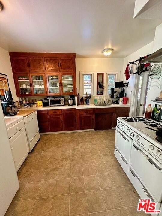 1360 Masselin Avenue - Photo 4