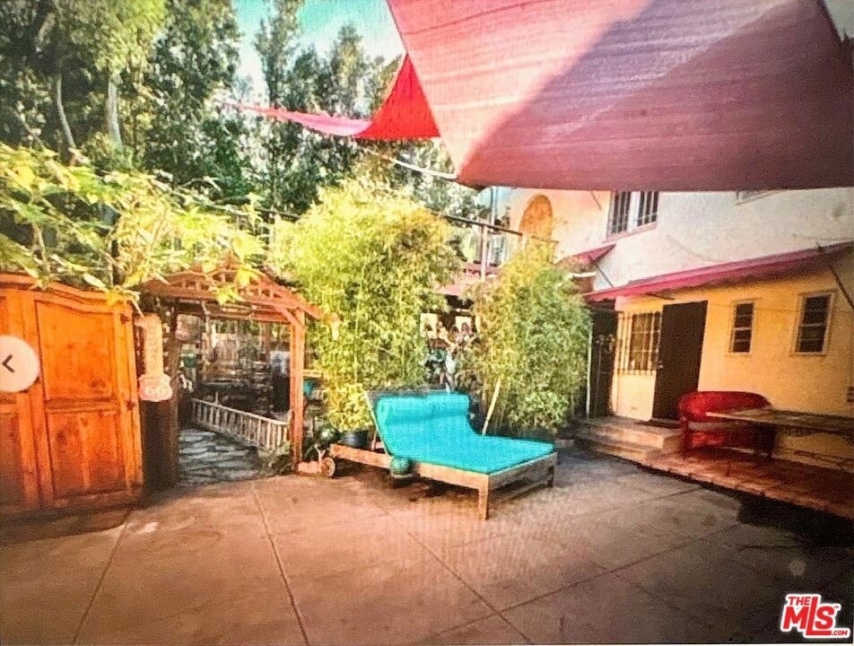 1360 Masselin Avenue - Photo 8