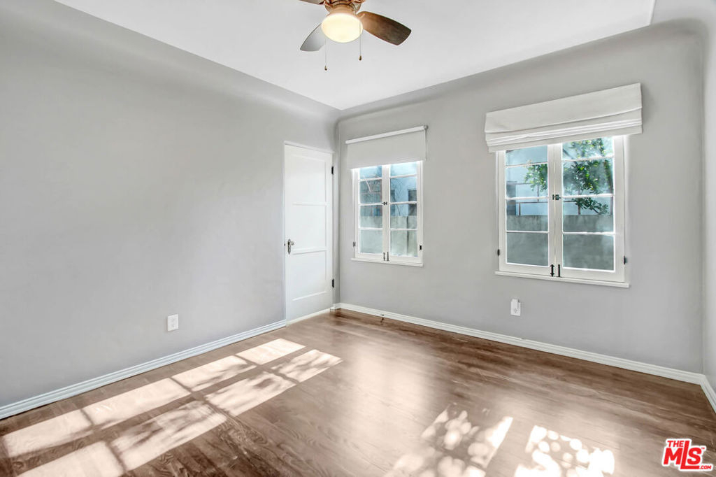 11553 Otsego Street - Photo 10