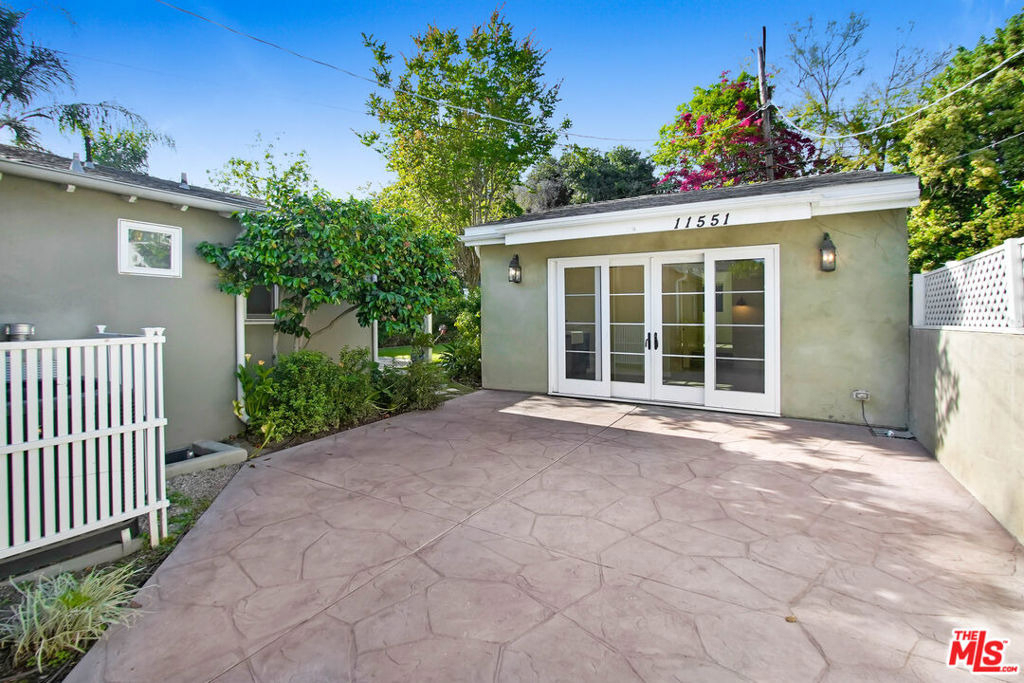 11553 Otsego Street - Photo 19