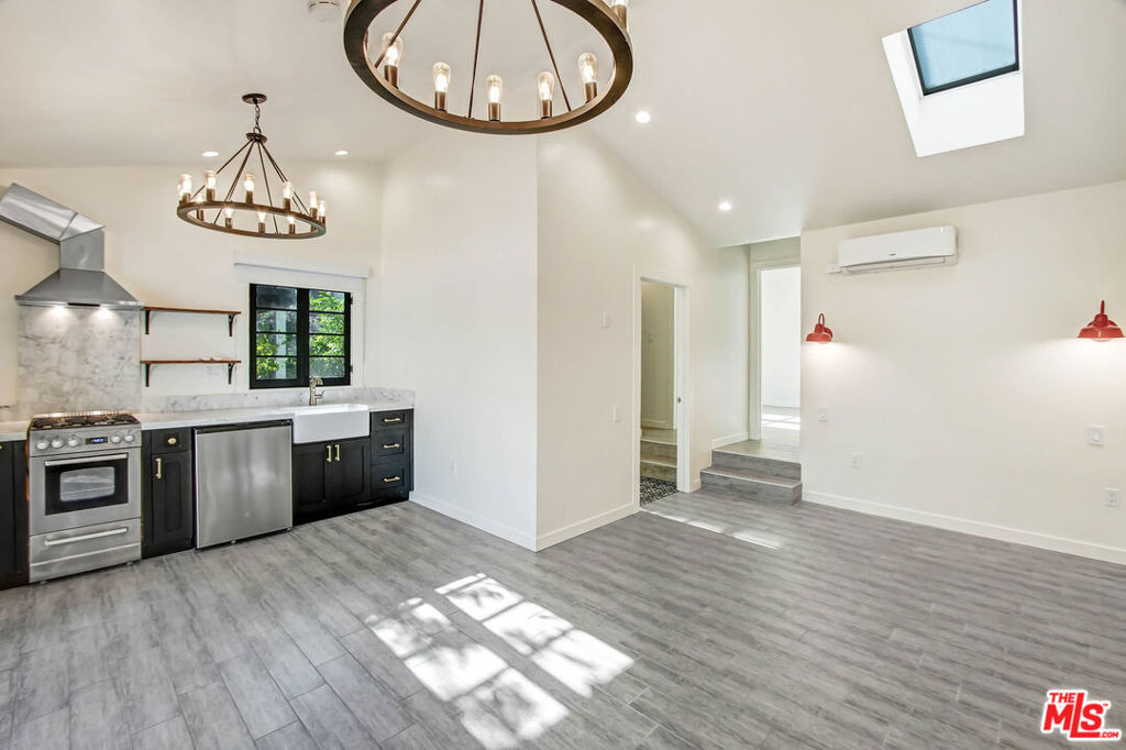 11553 Otsego Street - Photo 14