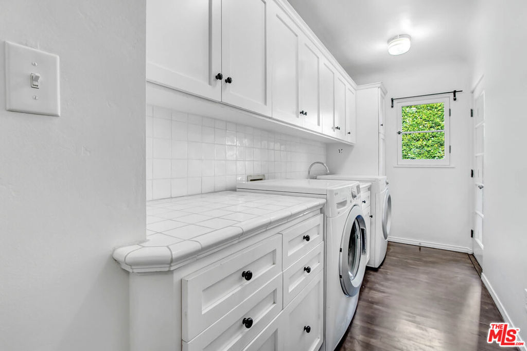 11553 Otsego Street - Photo 13