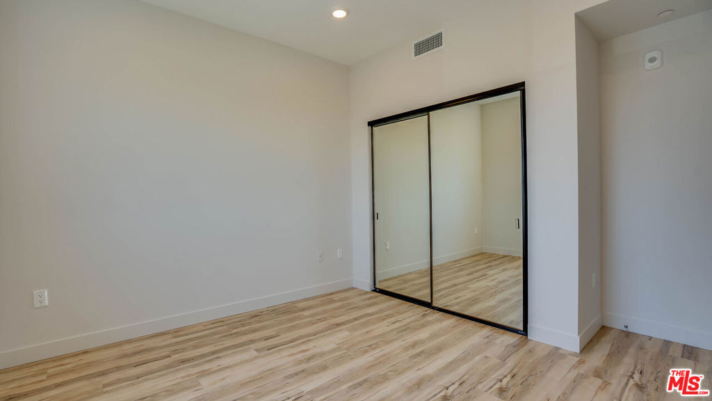 1540 S Hayworth Avenue - Photo 14