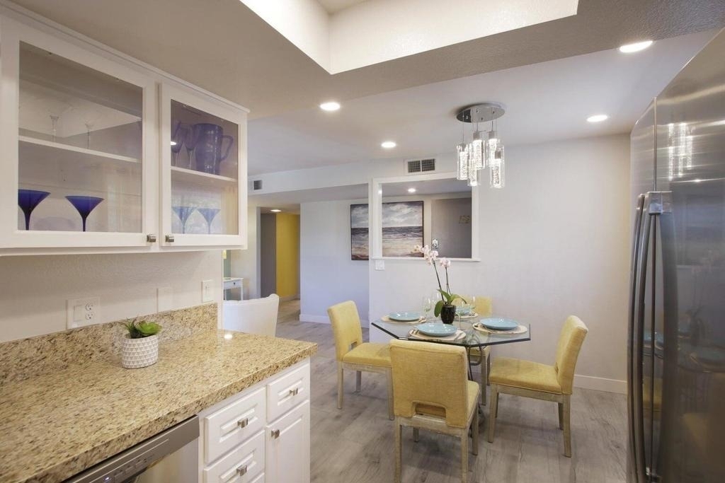 5301 E Waverly Drive - Photo 2