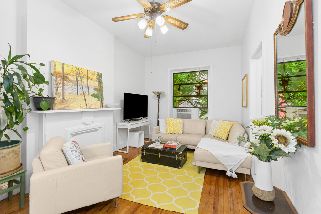32 E 126th St - Photo 2