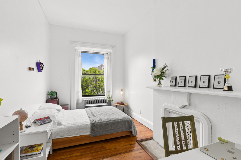 32 E 126th St - Photo 3