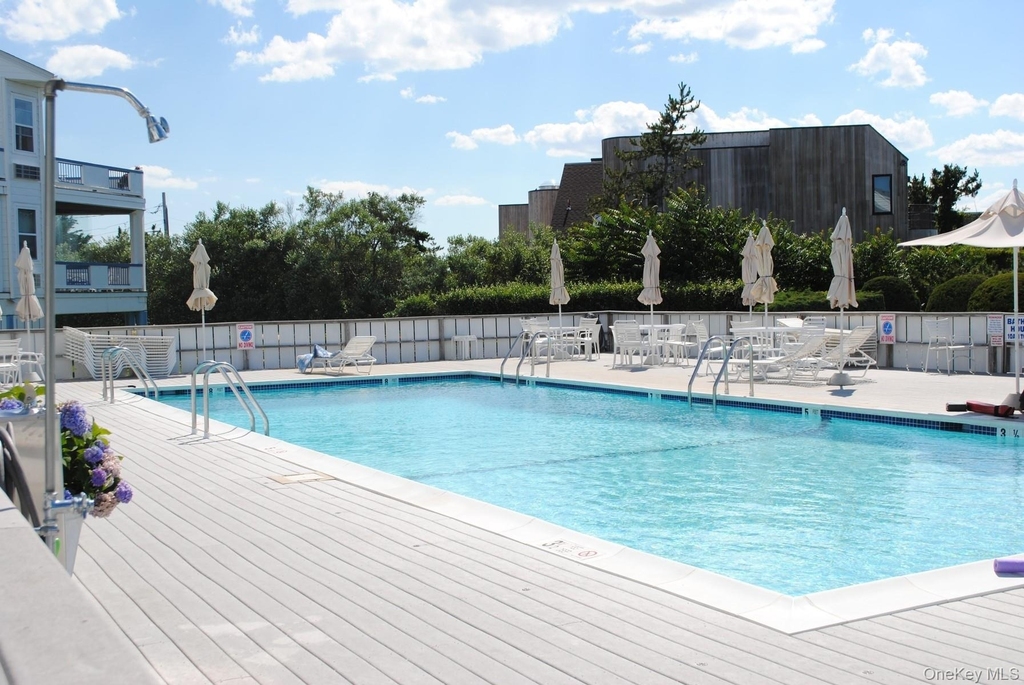 260 Dune Road - Photo 18