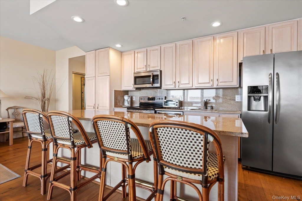 260 Dune Road - Photo 8