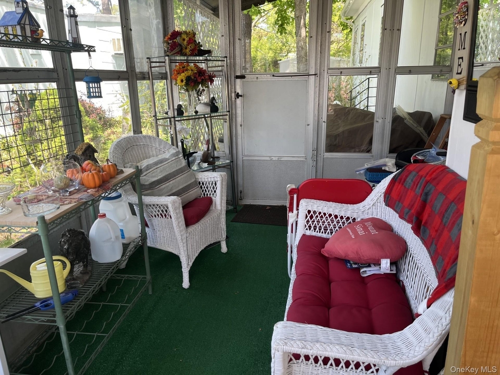 525 Riverleigh Avenue - Photo 1