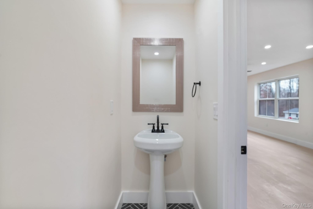 125 New Hamburg Road - Photo 19