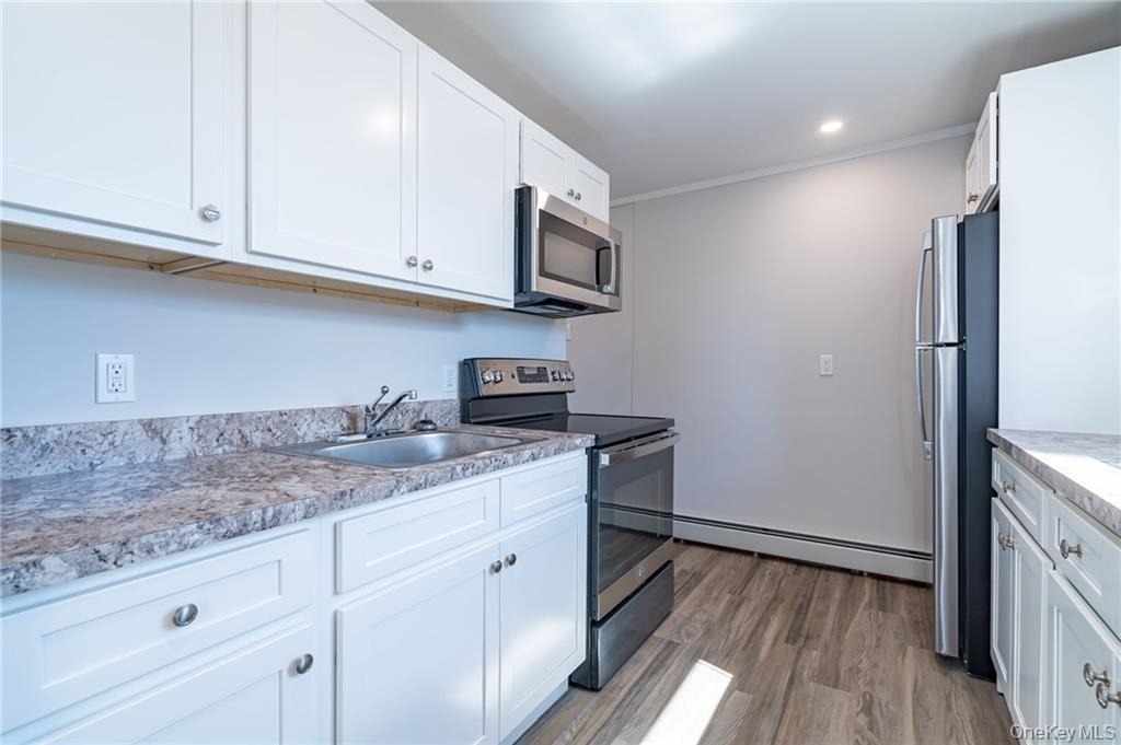 120 Grand Street - Photo 2